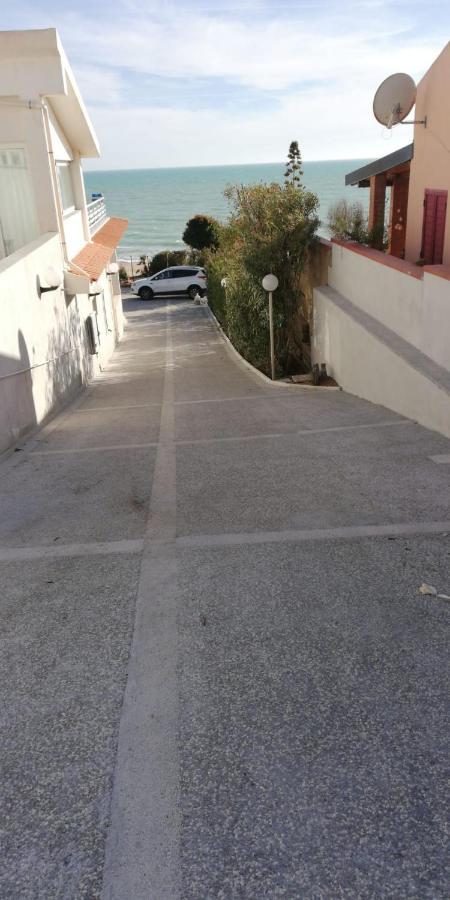 Villetta Sullo Scoglio Gela Bagian luar foto