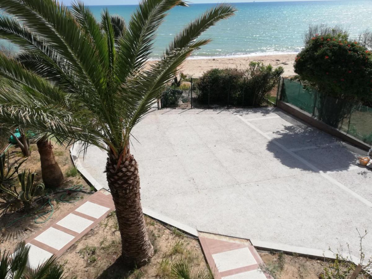 Villetta Sullo Scoglio Gela Bagian luar foto
