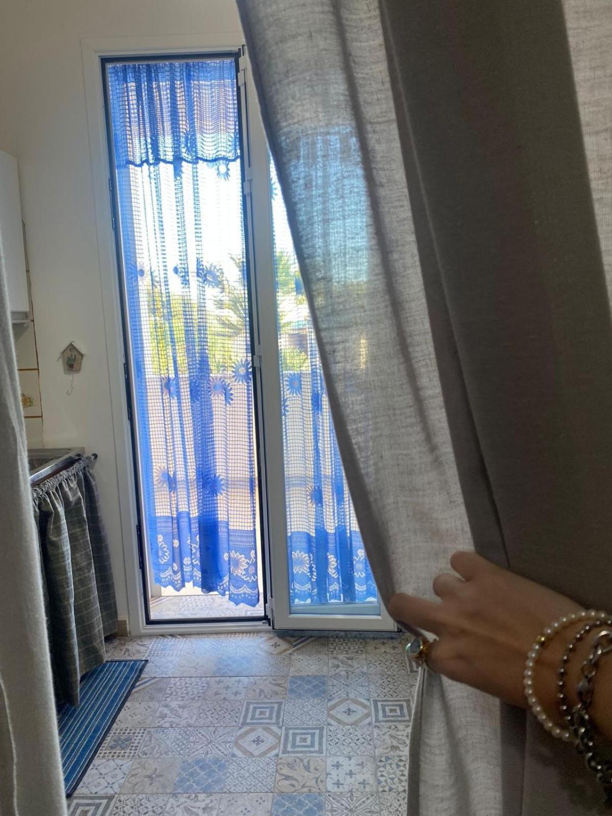 Villetta Sullo Scoglio Gela Ruang foto