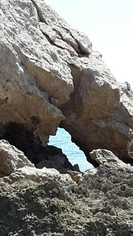 Villetta Sullo Scoglio Gela Bagian luar foto