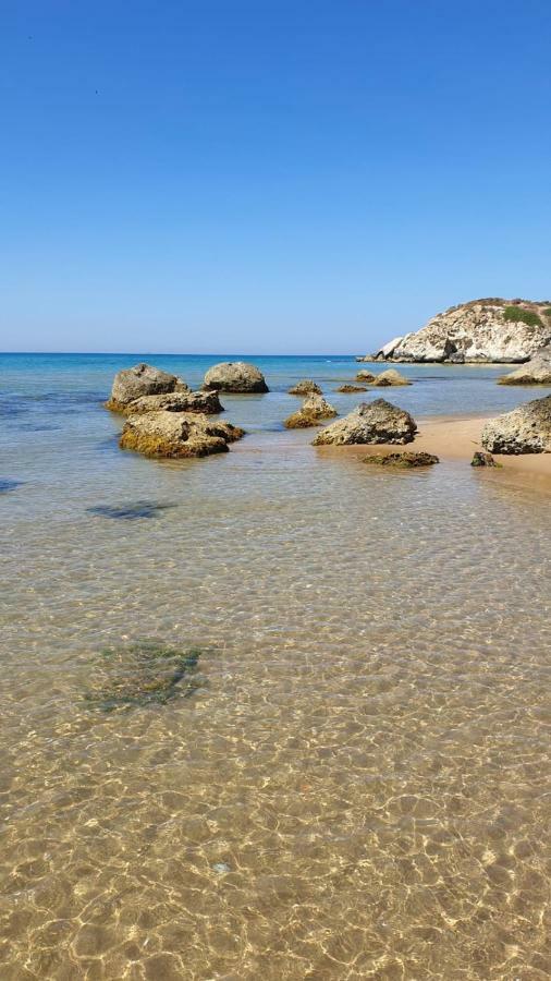 Villetta Sullo Scoglio Gela Bagian luar foto