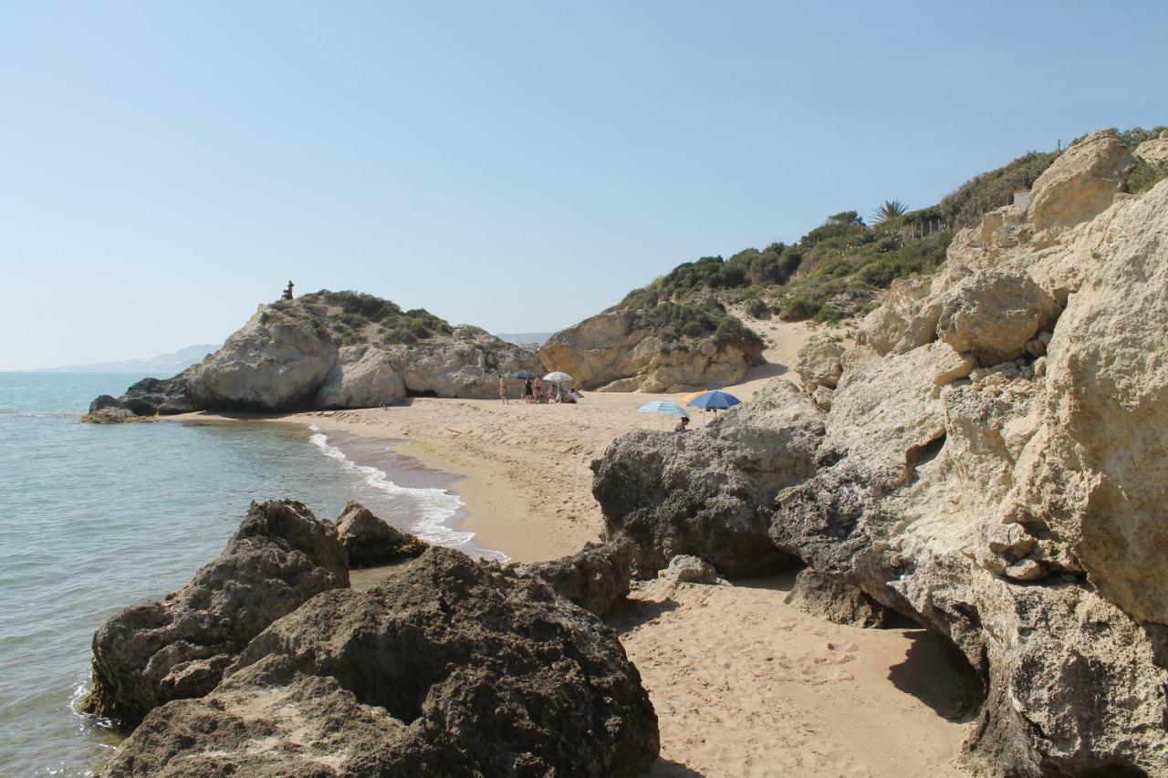 Villetta Sullo Scoglio Gela Bagian luar foto